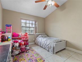 3865 W 10th Dr, Hialeah FL 33012