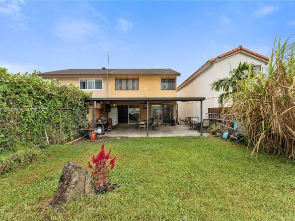 3865 W 10th Dr, Hialeah FL 33012