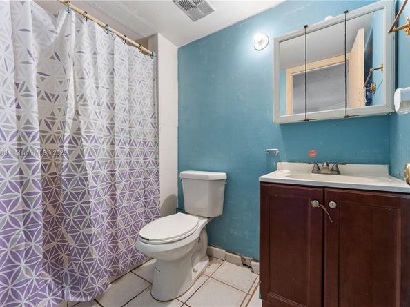 3865 W 10th Dr, Hialeah FL 33012
