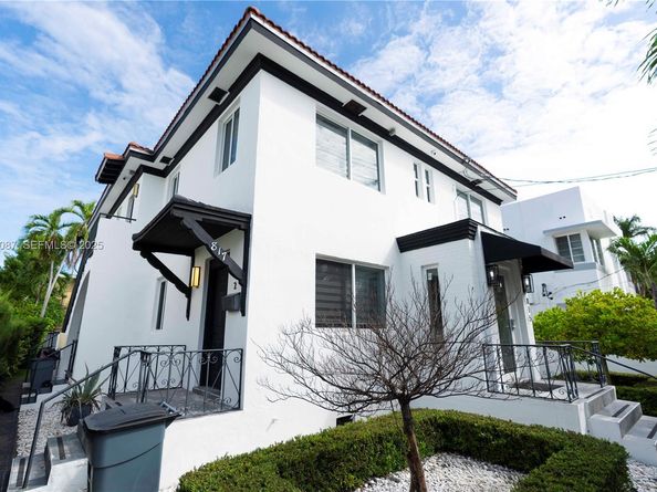 815 W 39th St, Miami Beach FL 33140