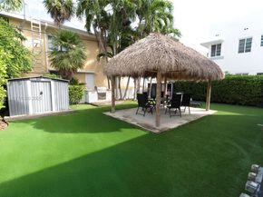 815 W 39th St, Miami Beach FL 33140