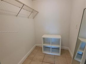 16950 W Dixie Hwy 127, North Miami Beach FL 33160