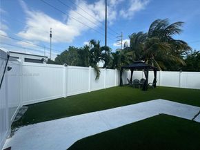 1904 SW 28th St, Fort Lauderdale FL 33315