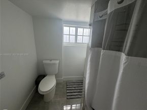 1904 SW 28th St, Fort Lauderdale FL 33315