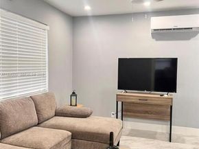 1904 SW 28th St, Fort Lauderdale FL 33315