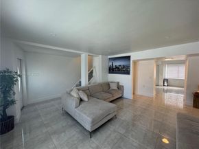 1904 SW 28th St, Fort Lauderdale FL 33315