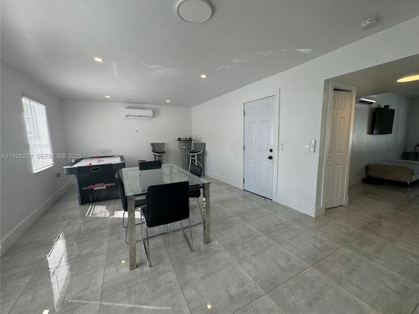 1904 SW 28th St, Fort Lauderdale FL 33315