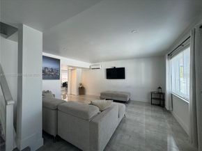 1904 SW 28th St, Fort Lauderdale FL 33315