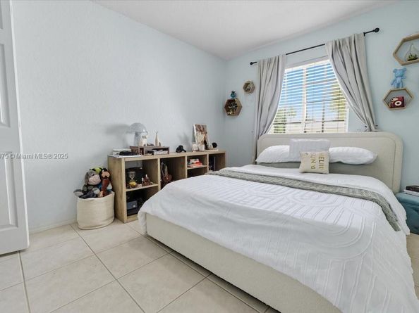 4642 SW 12th Ct, Deerfield Beach FL 33442