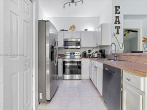 4642 SW 12th Ct, Deerfield Beach FL 33442