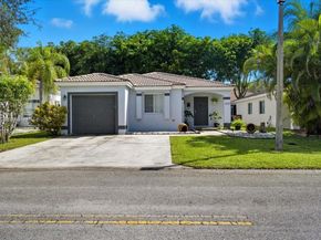 4642 SW 12th Ct, Deerfield Beach FL 33442