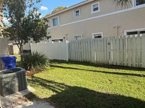 2262 NW 171st Ter, Pembroke Pines FL 33028
