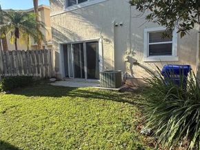 2262 NW 171st Ter, Pembroke Pines FL 33028