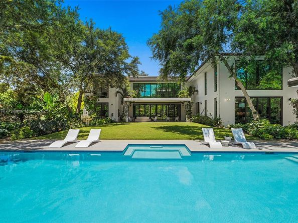 8875 SW 61st Ct, Pinecrest FL 33156