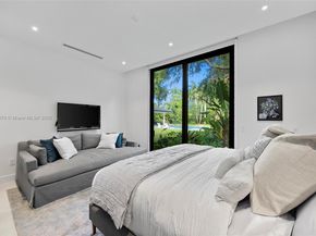 8875 SW 61st Ct, Pinecrest FL 33156