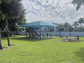 17270 NW 60th Ct, Hialeah FL 33015