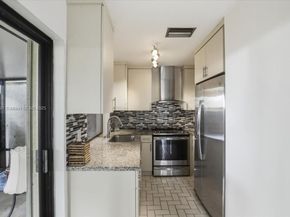 17270 NW 60th Ct, Hialeah FL 33015