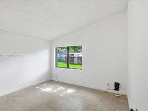 17270 NW 60th Ct, Hialeah FL 33015