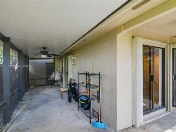 17270 NW 60th Ct, Hialeah FL 33015