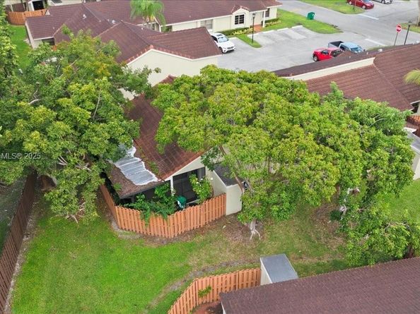 17270 NW 60th Ct, Hialeah FL 33015