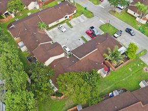 17270 NW 60th Ct, Hialeah FL 33015