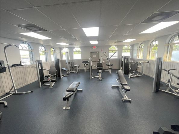 17270 NW 60th Ct, Hialeah FL 33015