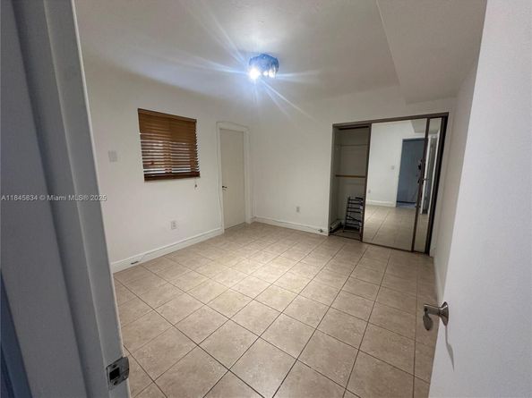 3242 Mary St S215, Miami FL 33133