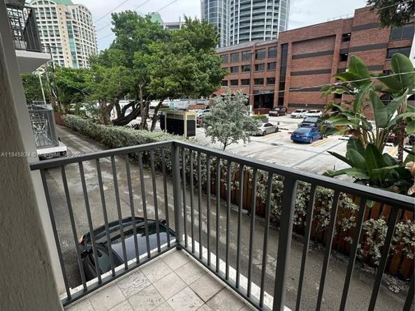 3242 Mary St S215, Miami FL 33133