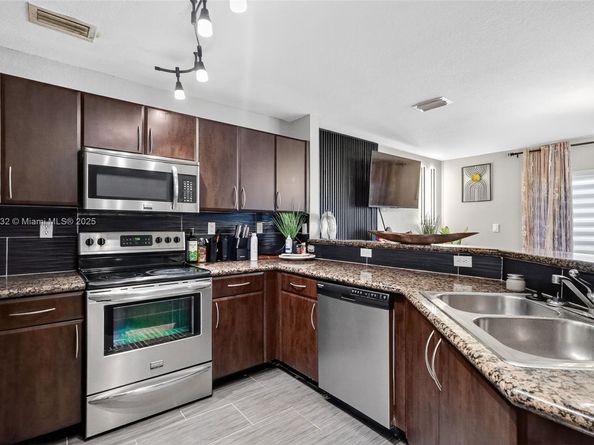 3004 SW 129th Way 150, Miramar FL 33027