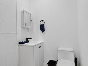 245 NE 175th St, North Miami Beach FL 33162