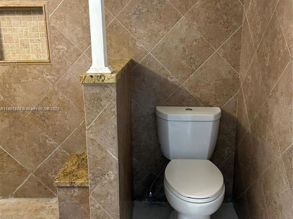 6241 Fletcher St, Hollywood FL 33023