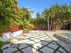 659 NE 73rd St, Miami FL 33138