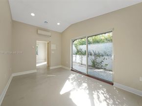 659 NE 73rd St, Miami FL 33138