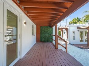 659 NE 73rd St, Miami FL 33138