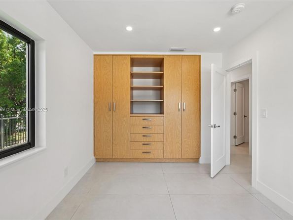 5152 SW 6th St, Coral Gables FL 33134