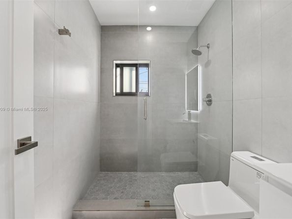 5152 SW 6th St, Coral Gables FL 33134