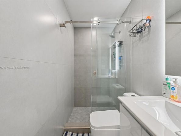 5152 SW 6th St, Coral Gables FL 33134