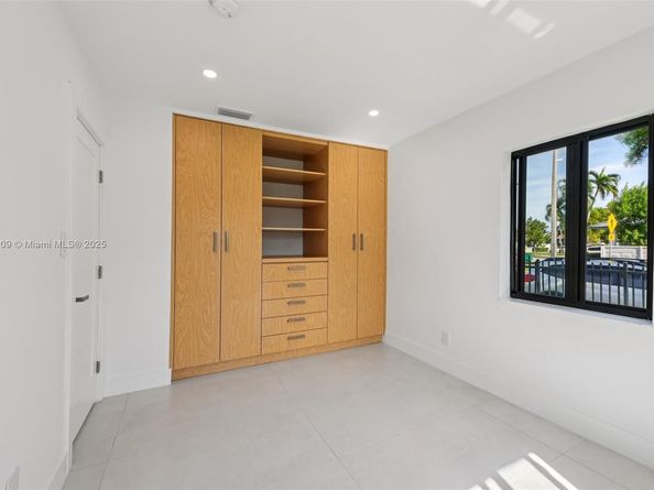 5152 SW 6th St, Coral Gables FL 33134