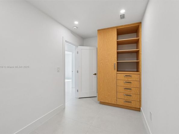 5152 SW 6th St, Coral Gables FL 33134