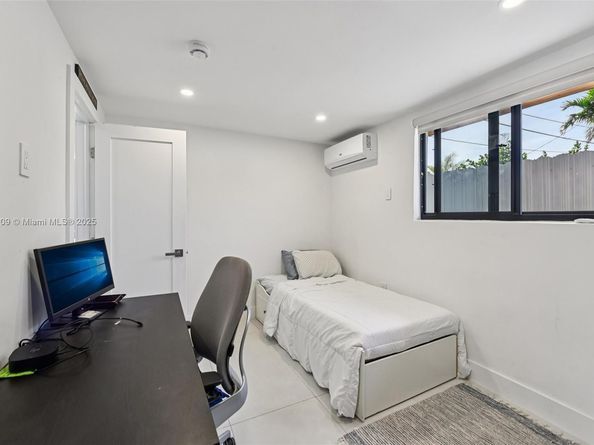 5152 SW 6th St, Coral Gables FL 33134