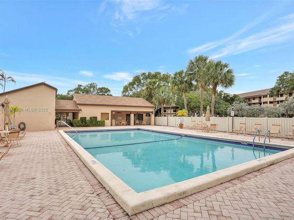 2660 N Carambola Cir N 305, Coconut Creek FL 33066