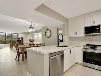 2660 N Carambola Cir N