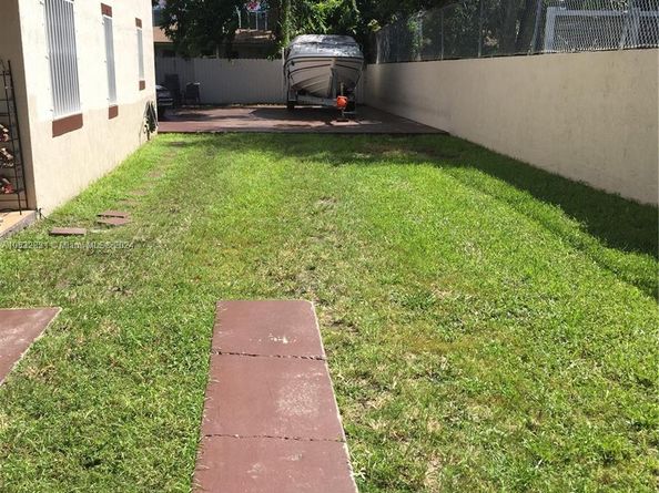 160 NW 27th St, Miami FL 33127