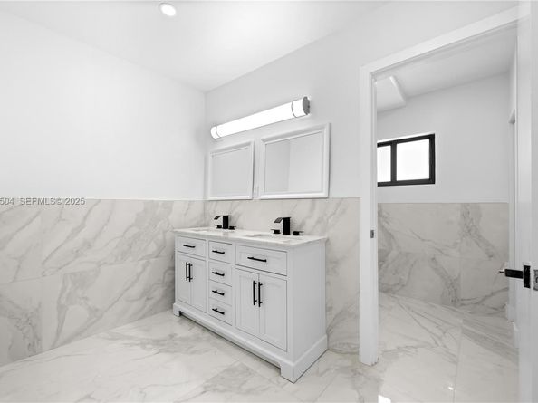 2983 NW 1st St, Pompano Beach FL 33069