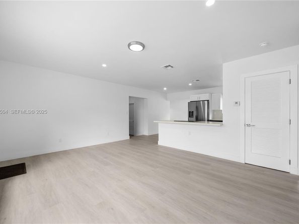 2983 NW 1st St, Pompano Beach FL 33069