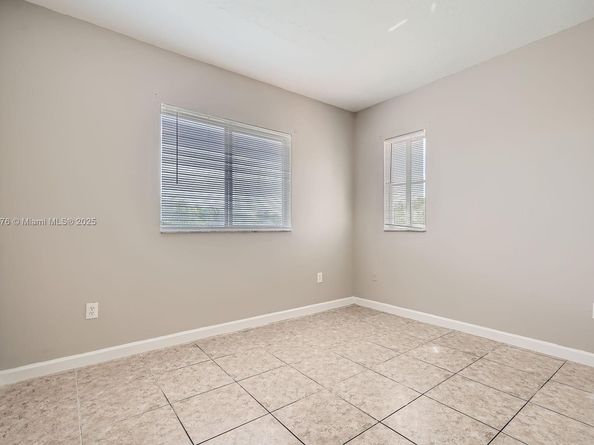 1107 NE 41st Ave, Homestead FL 33033