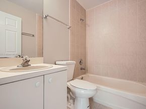 1107 NE 41st Ave, Homestead FL 33033