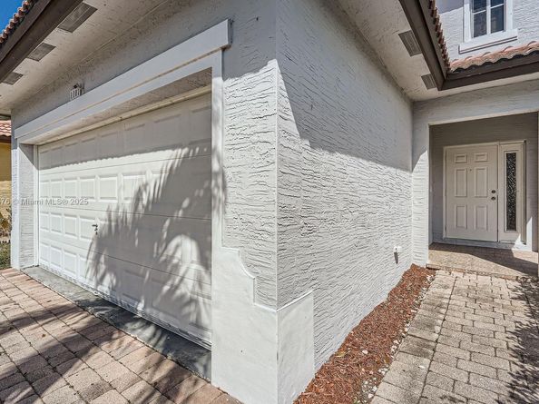 1107 NE 41st Ave, Homestead FL 33033