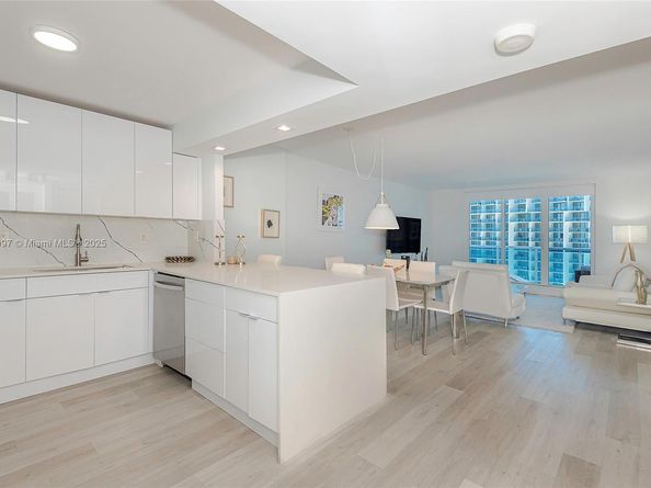 2301 Collins Ave 1505, Miami Beach FL 33139