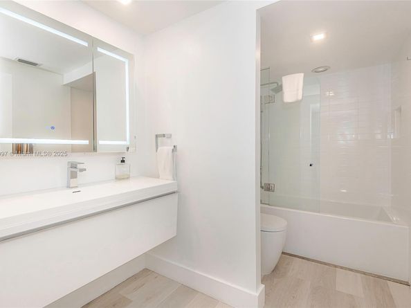 2301 Collins Ave 1505, Miami Beach FL 33139